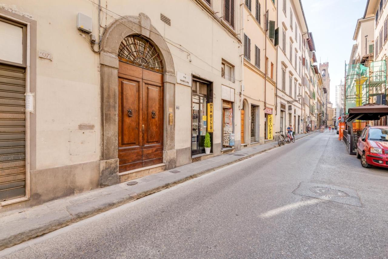 Piazza Santa Croce Design Apartment With Balcony Florença Exterior foto